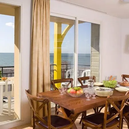 شقة Comfortably Furnished With A Sea View كايو سور مير